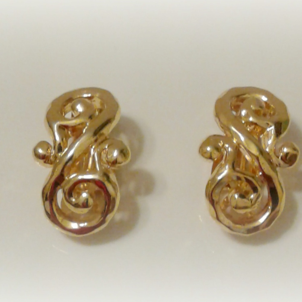 Vintage Nina Ricci Clip On Earrings
